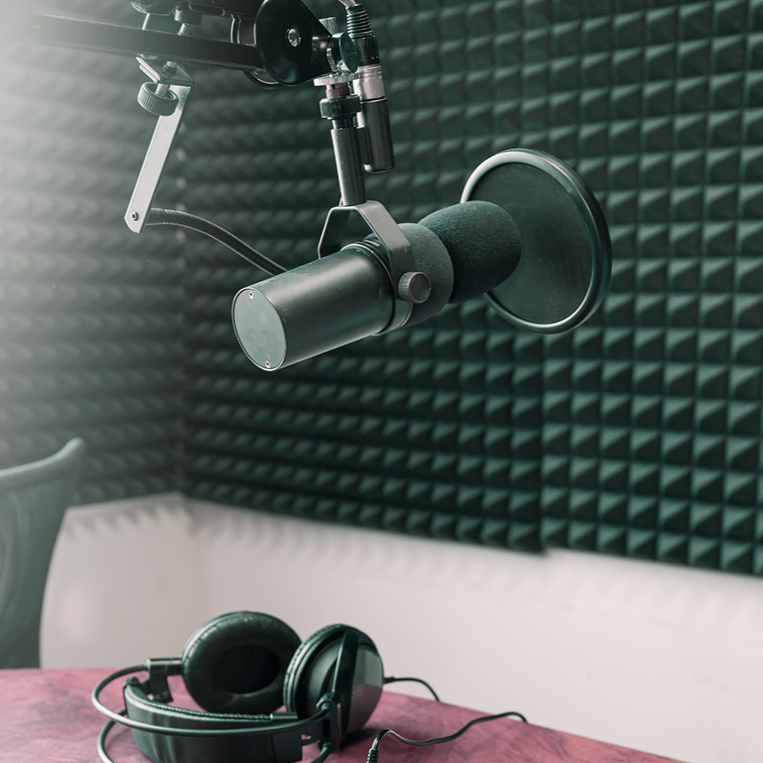 Top Podcast Advertising Tips to Drive Success in 2025